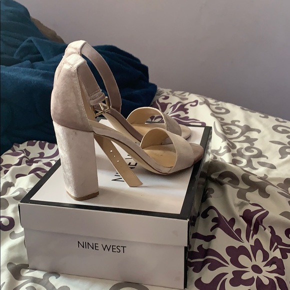 Heels - Picture 2 of 2